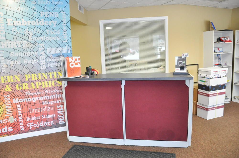 Office-Retail and Warehouse on Hixson PIke: 5424 Hixson Pike, Hixson, TN 37343